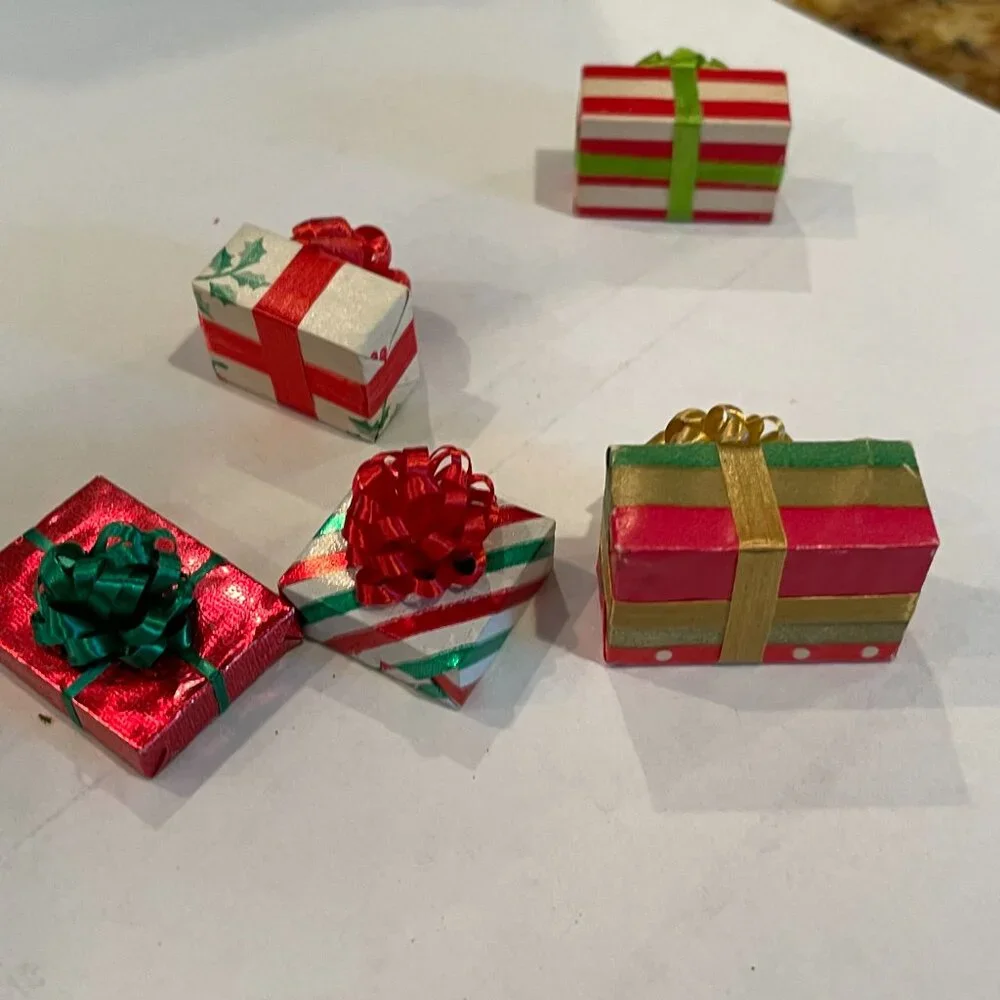 Miniature Dollhouse Lot of 5 Wrapped Christmas Presents/Gifts Handmade